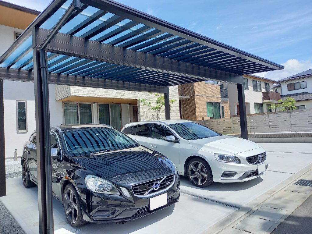 ご家族が使われる駐車場にはカーポートを