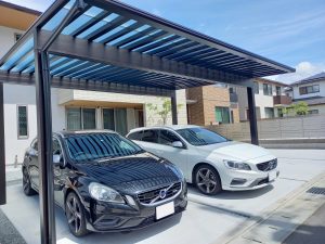 ご家族が使われる駐車場にはカーポートを